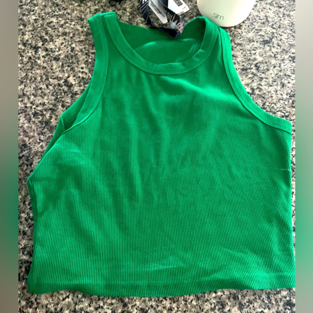 AMAZON TANK TOP
